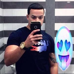 Meet your Posher, Abimael